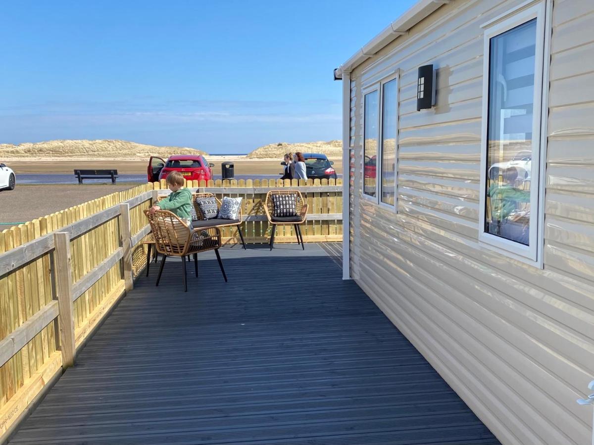 Beachfront Lodge, Lossiemouth Bay Extérieur photo